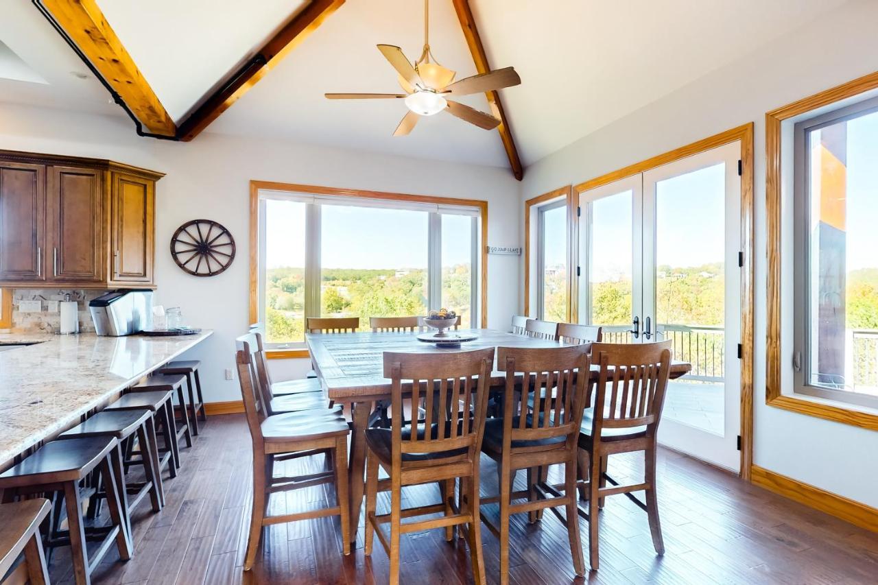 Treetop View Sanctuary Branson Exterior photo